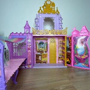 Disney Princess Fold 'n Go Celebration Castle - Portable Folding Dollhouse